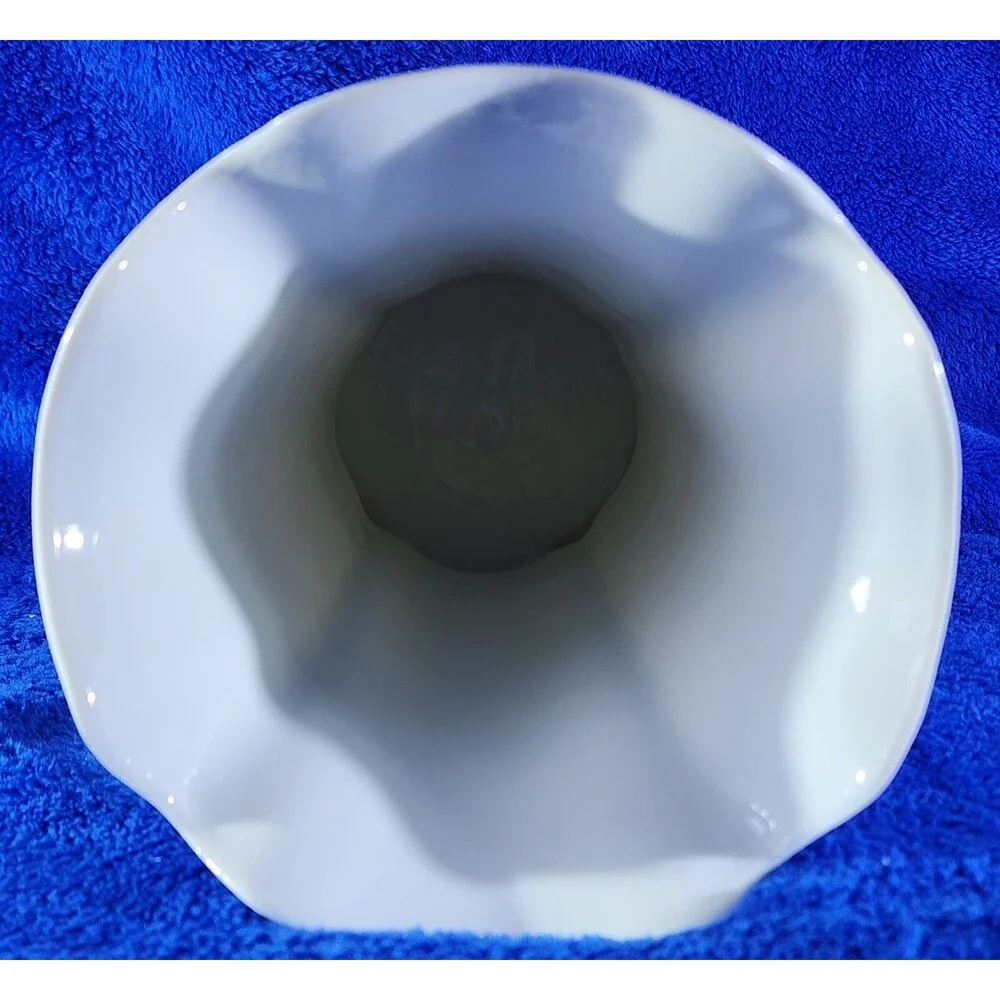 Beautiful Vintage 10.5 inches Seizan Vase with Blue and White Flowers
